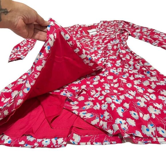 EQUIPMENT NWT Collie Lily Sz Large 100% Silk Floral Surplice Wrap Dress - Picture 13 of 15